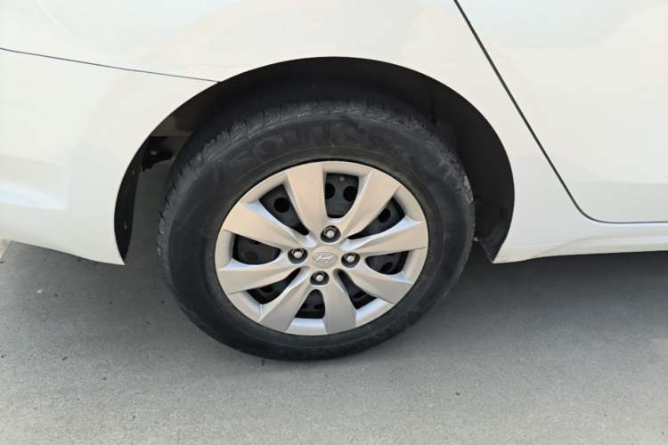 Used Hyundai Verna (older generation) 2020 1.4L Manual GL Refreshed Edition Exterior 5