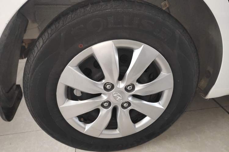 Used Hyundai Verna (older generation) 2020 1.4L Manual GL Refreshed Edition Exterior 5