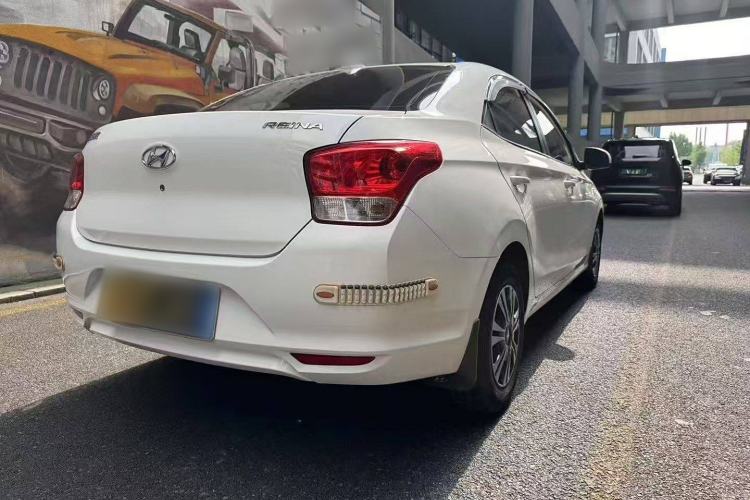 Used Hyundai Verna (older generation) 2020 1.4L Manual GL Refreshed Edition Exterior 5