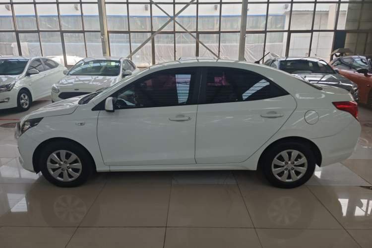 Used Hyundai Verna (older generation) 2020 1.4L Manual GL Refreshed Edition Exterior 5