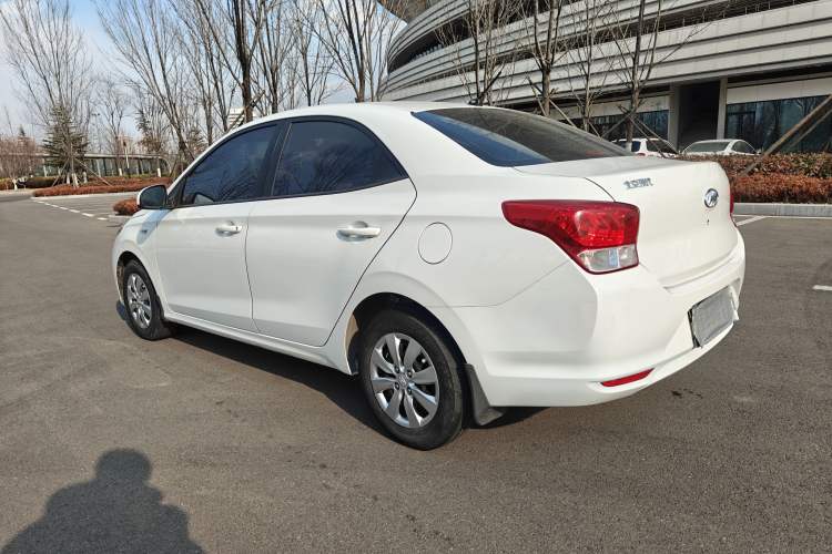 Used Hyundai Verna (older generation) 2020 1.4L Manual GL Refreshed Edition Exterior 5