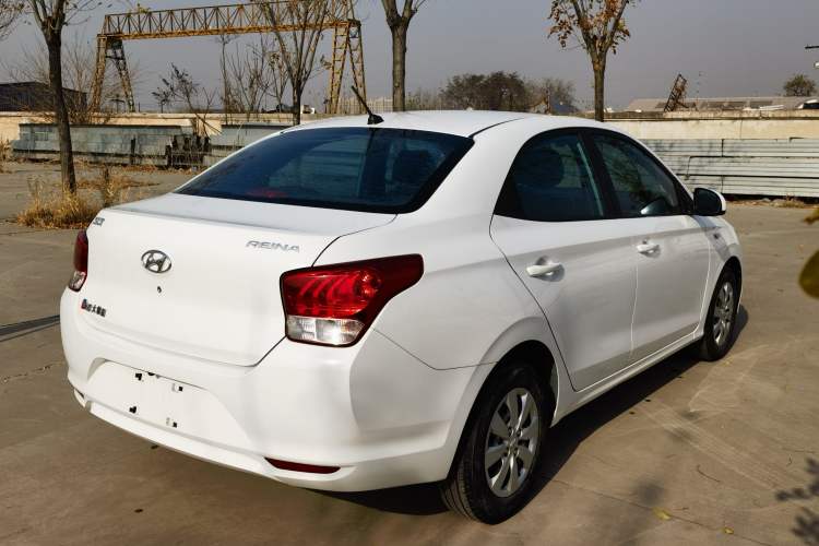 Used Hyundai Verna (older generation) 2020 1.4L Manual GL Refreshed Edition Exterior 5
