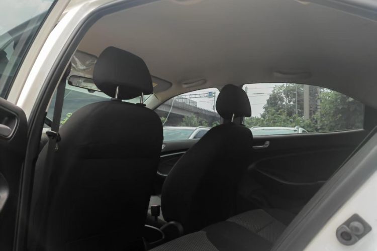 Used Hyundai Verna (older generation) 2020 1.4L Manual GL Refreshed Edition Exterior 6