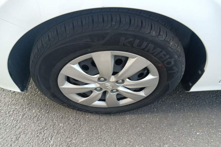 Used Hyundai Verna (older generation) 2020 1.4L Manual GL Refreshed Edition Exterior 7