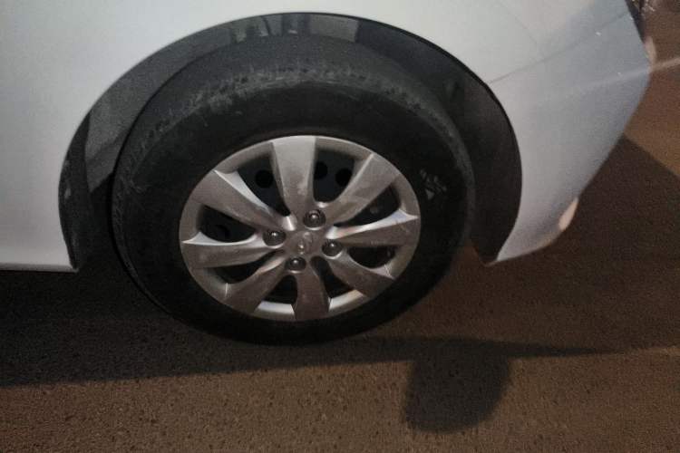 Used Hyundai Verna (older generation) 2020 1.4L Manual GL Refreshed Edition Exterior 7