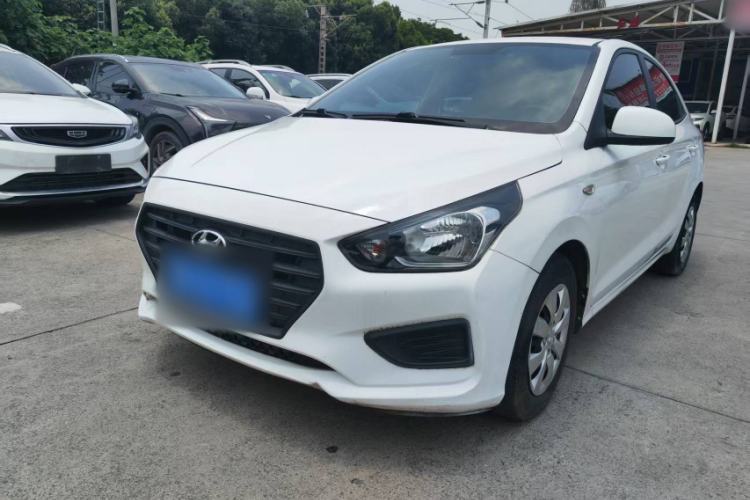 Used Hyundai Verna (older generation) 2020 1.4L Manual GL Refreshed Edition Exterior 8