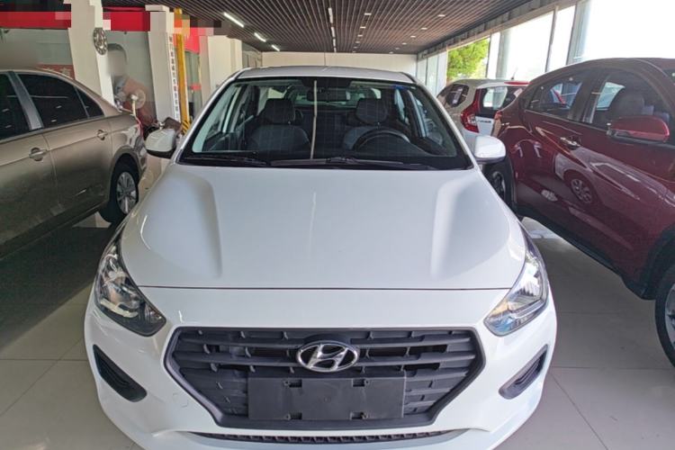 Used Hyundai Verna (older generation) 2020 1.4L Manual GL Refreshed Edition Front