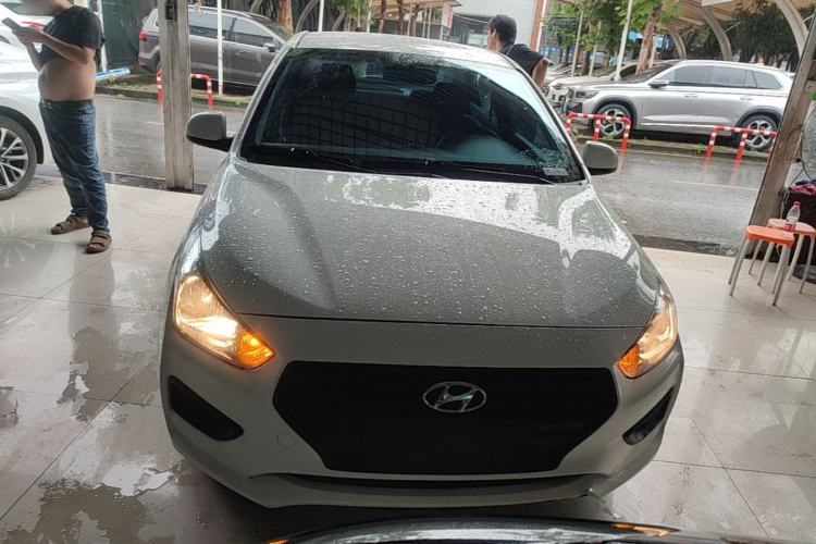 Used Hyundai Verna (older generation) 2020 1.4L Manual GL Refreshed Edition Front