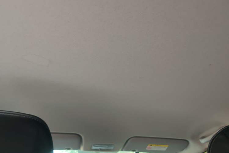 Used Hyundai Verna (older generation) 2020 1.4L Manual GL Refreshed Edition Headliner