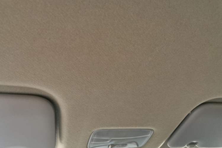 Used Hyundai Verna (older generation) 2020 1.4L Manual GL Refreshed Edition Headliner