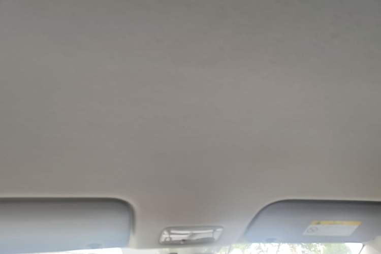 Used Hyundai Verna (older generation) 2020 1.4L Manual GL Refreshed Edition Headliner