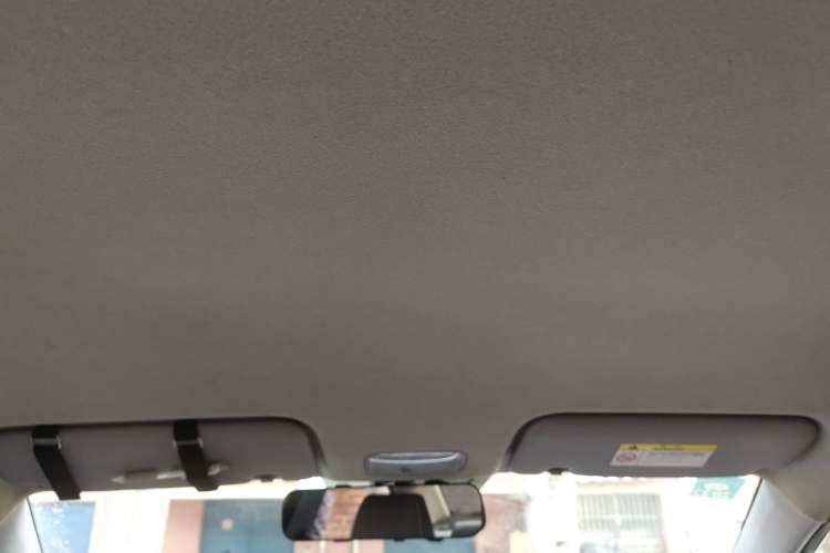 Used Hyundai Verna (older generation) 2020 1.4L Manual GL Refreshed Edition Headliner