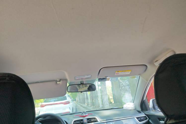 Used Hyundai Verna (older generation) 2020 1.4L Manual GLS Vibrant Edition Headliner