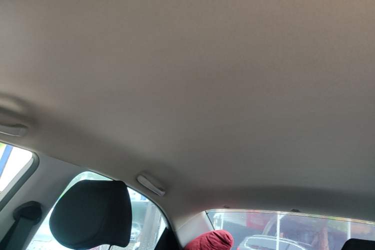 Used Hyundai Verna (older generation) 2020 1.4L Manual GL Refreshed Edition Headliner