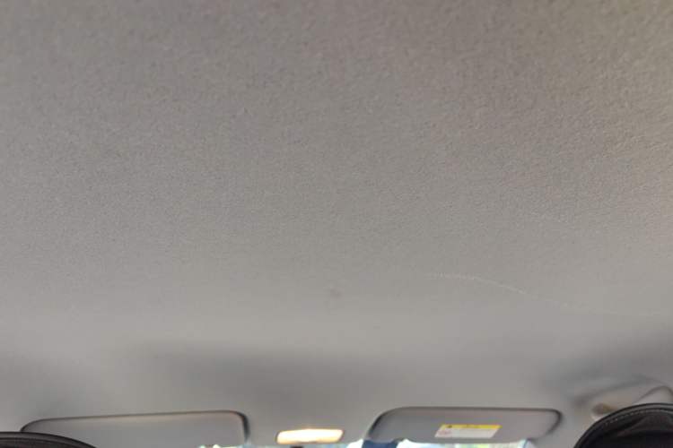 Used Hyundai Verna (older generation) 2020 1.4L Manual GL Refreshed Edition Headliner