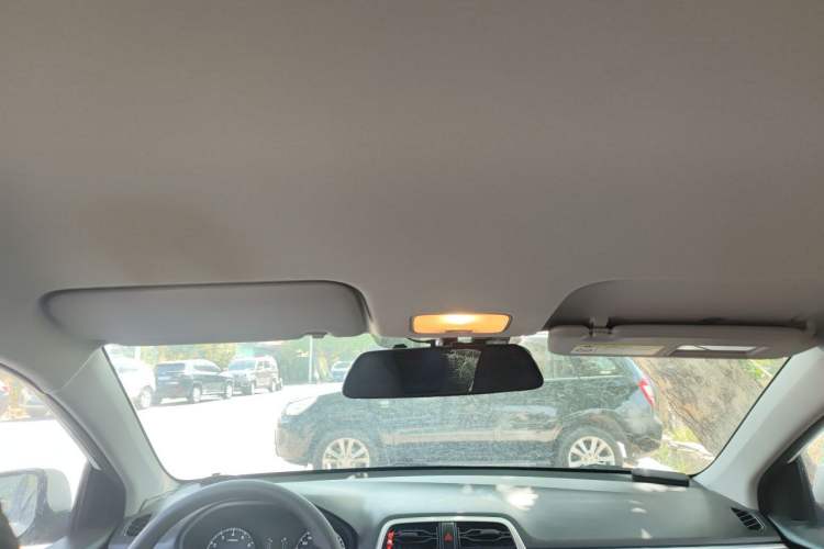 Used Hyundai Verna (older generation) 2020 1.4L Manual GL Refreshed Edition Headliner