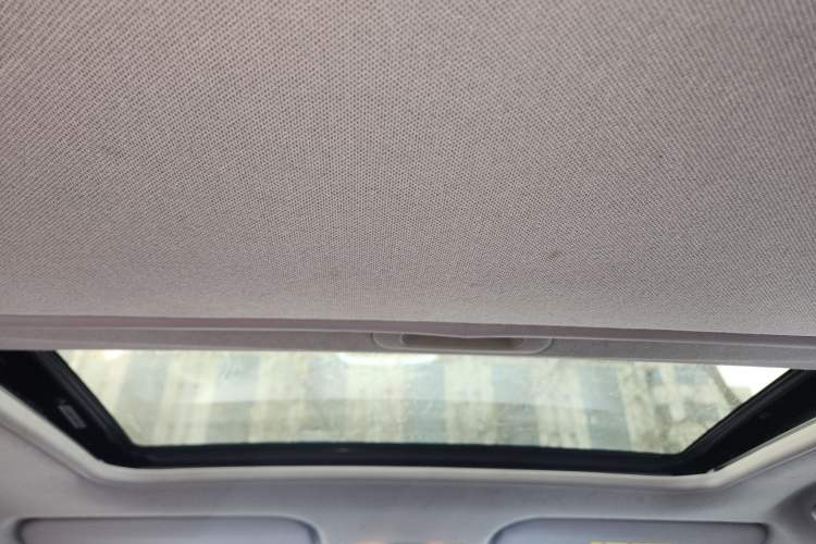 Used Hyundai Verna (older generation) 2020 1.4L Automatic GLS Enjoyment Edition Headliner
