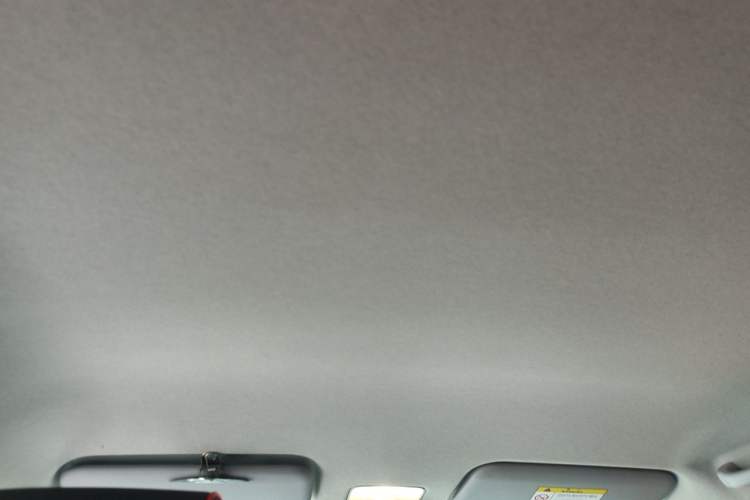Used Hyundai Verna (older generation) 2020 1.4L Manual GL Refreshed Edition Headliner