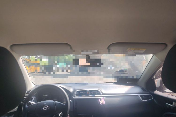 Used Hyundai Verna (older generation) 2020 1.4L Manual GL Refreshed Edition Headliner
