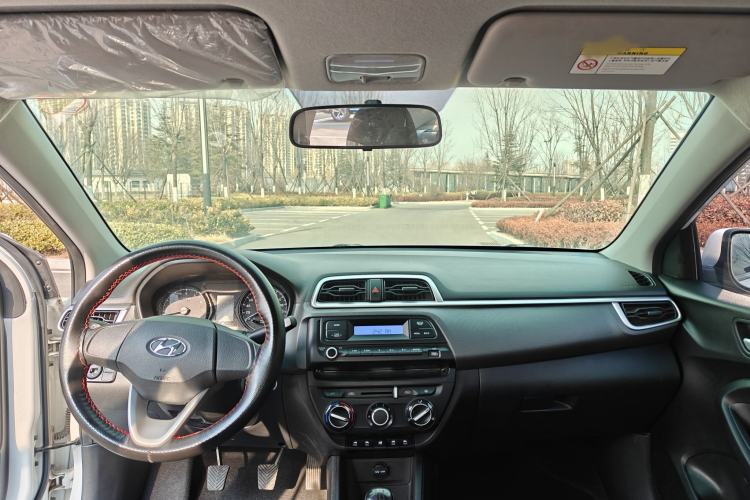 Used Hyundai Verna (older generation) 2020 1.4L Manual GL Refreshed Edition Interior 1