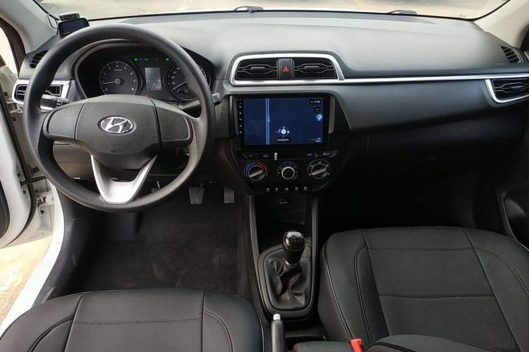 Used Hyundai Verna (older generation) 2020 1.4L Manual GL Refreshed Edition Interior 1