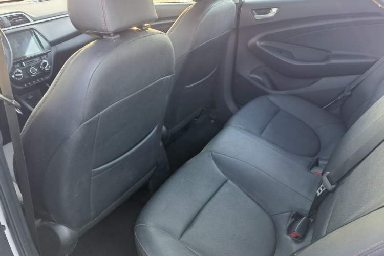 Used Hyundai Verna (older generation) 2020 1.4L Manual GL Refreshed Edition Interior 2