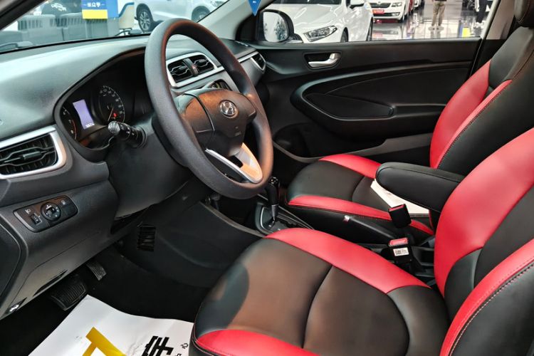 Used Hyundai Verna (older generation) 2020 1.4L Automatic GLS Enjoyment Edition Interior 3