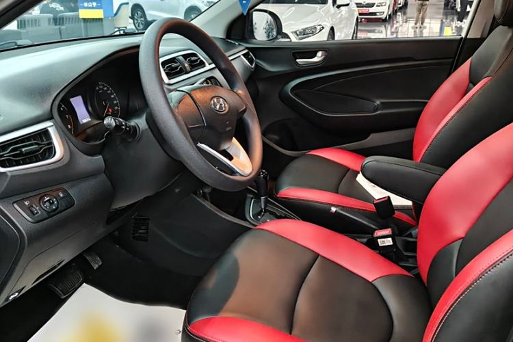 Used Hyundai Verna (older generation) 2020 1.4L Automatic GLS Enjoyment Edition Interior 3