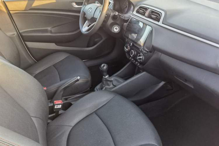 Used Hyundai Verna (older generation) 2020 1.4L Manual GL Refreshed Edition Interior 3