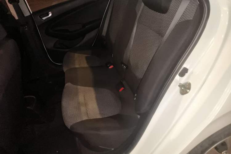 Used Hyundai Verna (older generation) 2020 1.4L Manual GL Refreshed Edition Interior 4