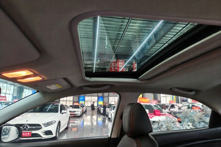 Used Hyundai Verna (older generation) 2020 1.4L Automatic GLS Enjoyment Edition Interior 5