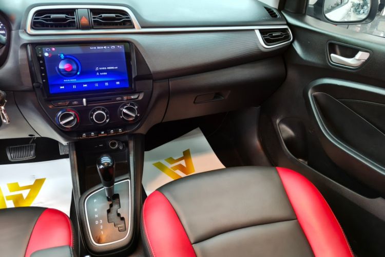 Used Hyundai Verna (older generation) 2020 1.4L Automatic GLS Enjoyment Edition Interior 6