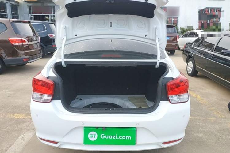 Used Hyundai Verna (older generation) 2020 1.4L Manual GL Refreshed Edition Interior 6