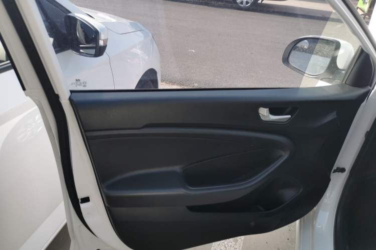 Used Hyundai Verna (older generation) 2020 1.4L Manual GL Refreshed Edition Left Front Door Interior
