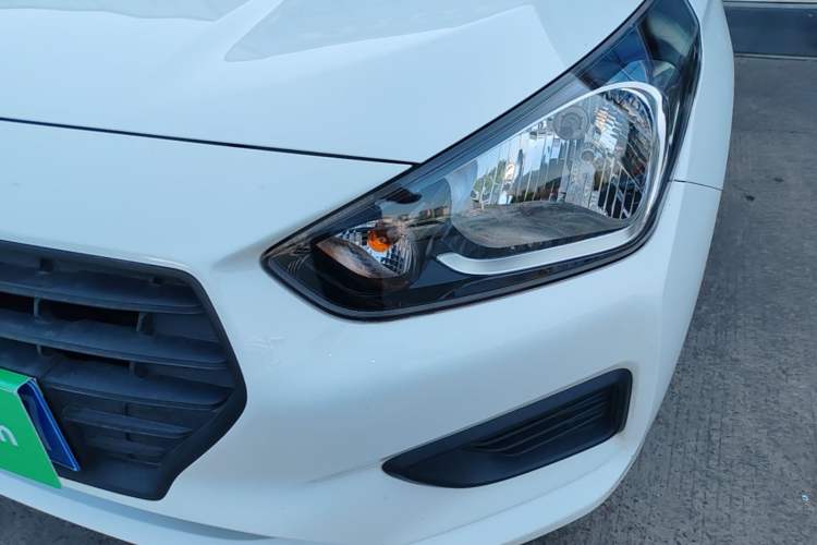 Used Hyundai Verna (older generation) 2020 1.4L Manual GL Refreshed Edition Left Front Headlight