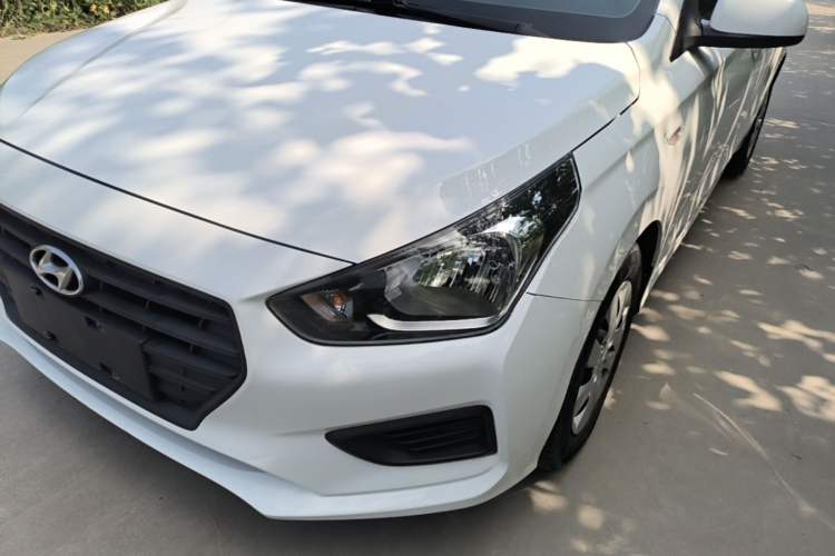Used Hyundai Verna (older generation) 2020 1.4L Manual GL Refreshed Edition Left Front Headlight