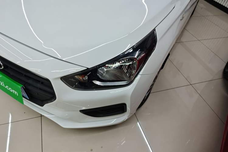 Used Hyundai Verna (older generation) 2020 1.4L Manual GL Refreshed Edition Left Front Headlight