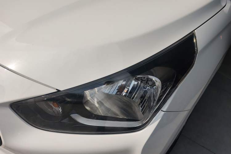 Used Hyundai Verna (older generation) 2020 1.4L Manual GL Refreshed Edition Left Front Headlight