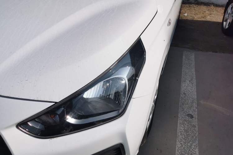Used Hyundai Verna (older generation) 2020 1.4L Manual GL Refreshed Edition Left Front Headlight
