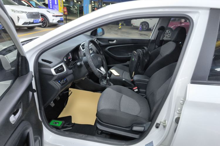 Used Hyundai Verna (older generation) 2020 1.4L Manual GL Refreshed Edition Left Front Seat