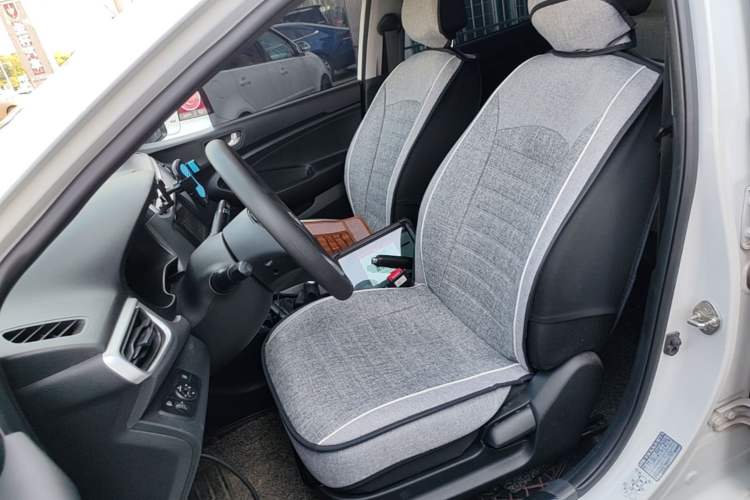 Used Hyundai Verna (older generation) 2020 1.4L Manual GL Refreshed Edition Left Front Seat