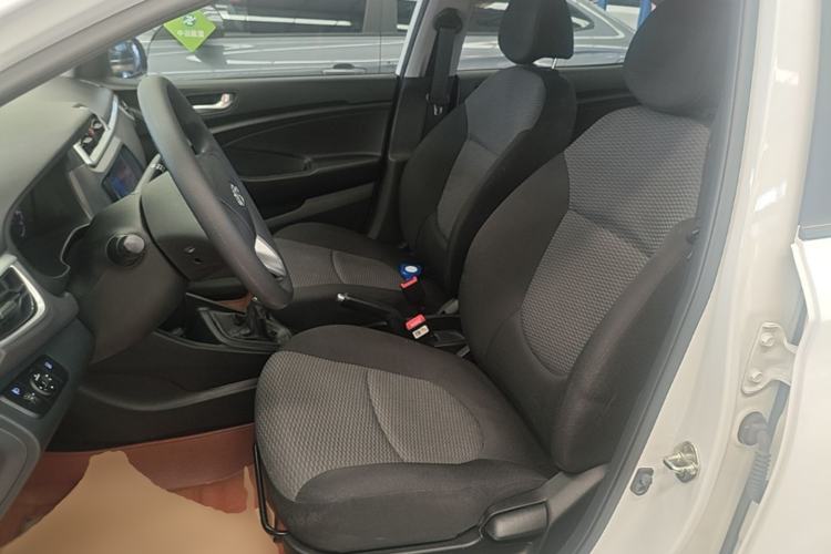 Used Hyundai Verna (older generation) 2020 1.4L Manual GL Refreshed Edition Left Front Seat