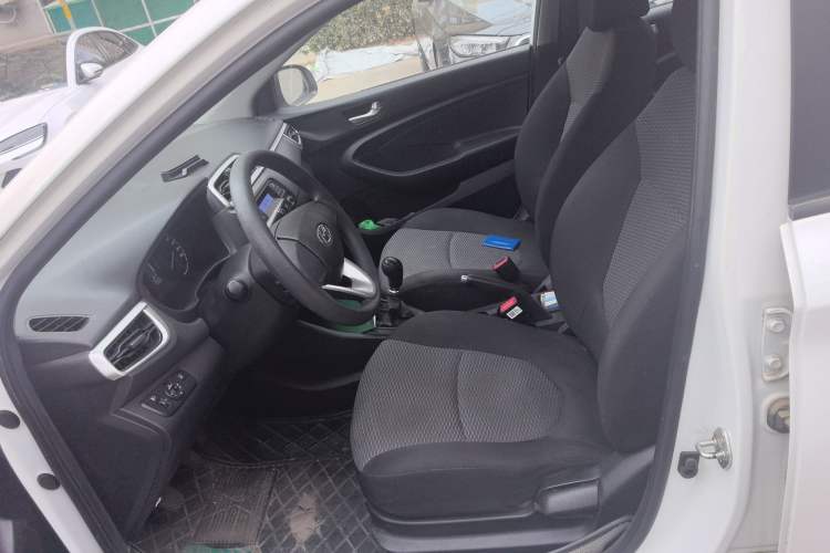 Used Hyundai Verna (older generation) 2020 1.4L Manual GL Refreshed Edition Left Front Seat