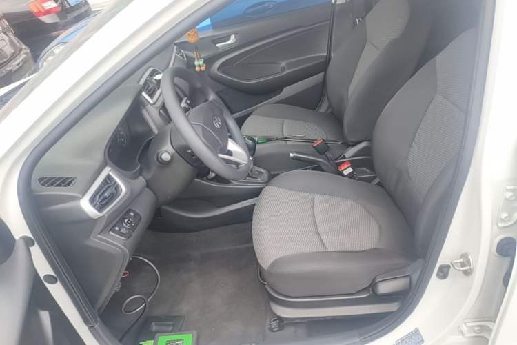 Used Hyundai Verna (older generation) 2020 1.4L Manual GL Refreshed Edition Left Front Seat