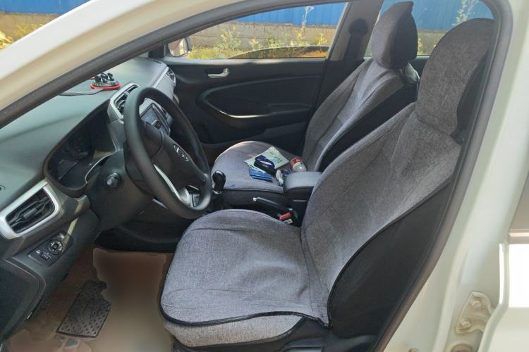 Used Hyundai Verna (older generation) 2020 1.4L Manual GLS Vibrant Edition Left Front Seat