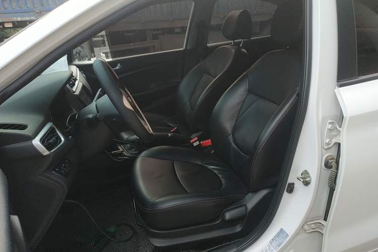 Used Hyundai Verna (older generation) 2020 1.4L Manual GL Refreshed Edition Left Front Seat
