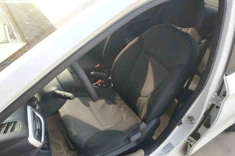 Used Hyundai Verna (older generation) 2020 1.4L Manual GL Refreshed Edition Left Front Seat