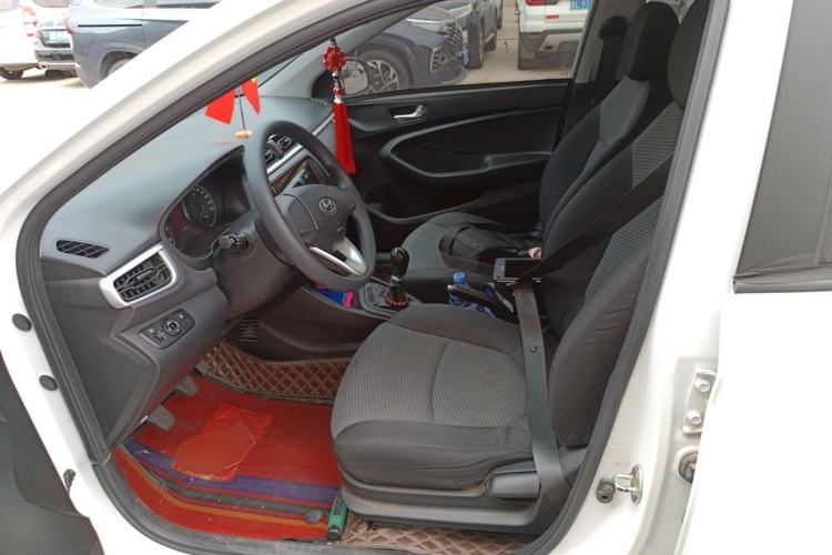 Used Hyundai Verna (older generation) 2020 1.4L Manual GL Refreshed Edition Left Front Seat
