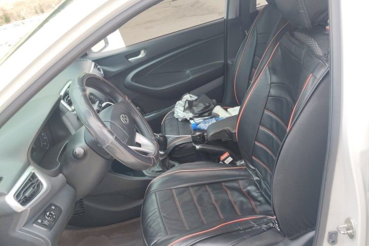 Used Hyundai Verna (older generation) 2020 1.4L Manual GL Refreshed Edition Left Front Seat