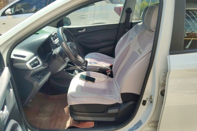 Used Hyundai Verna (older generation) 2020 1.4L Manual GL Refreshed Edition Left Front Seat